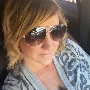 Meet your Posher, Vicroria